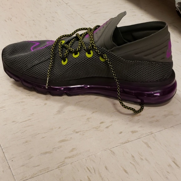 Nike sneakers - Picture 3 of 3